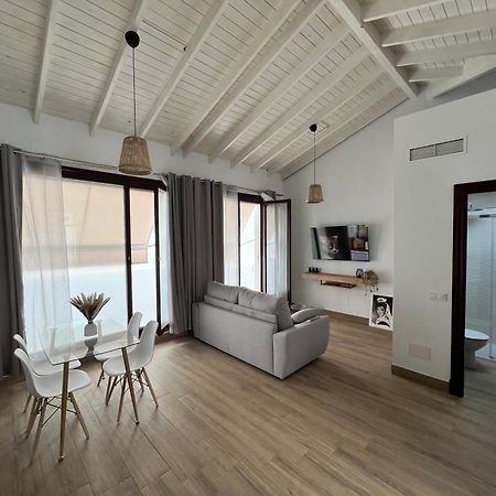 M&M Empedrada Apartamentos Jerez เฮเรซ เด ลาฟรอนเตรา ภายนอก รูปภาพ