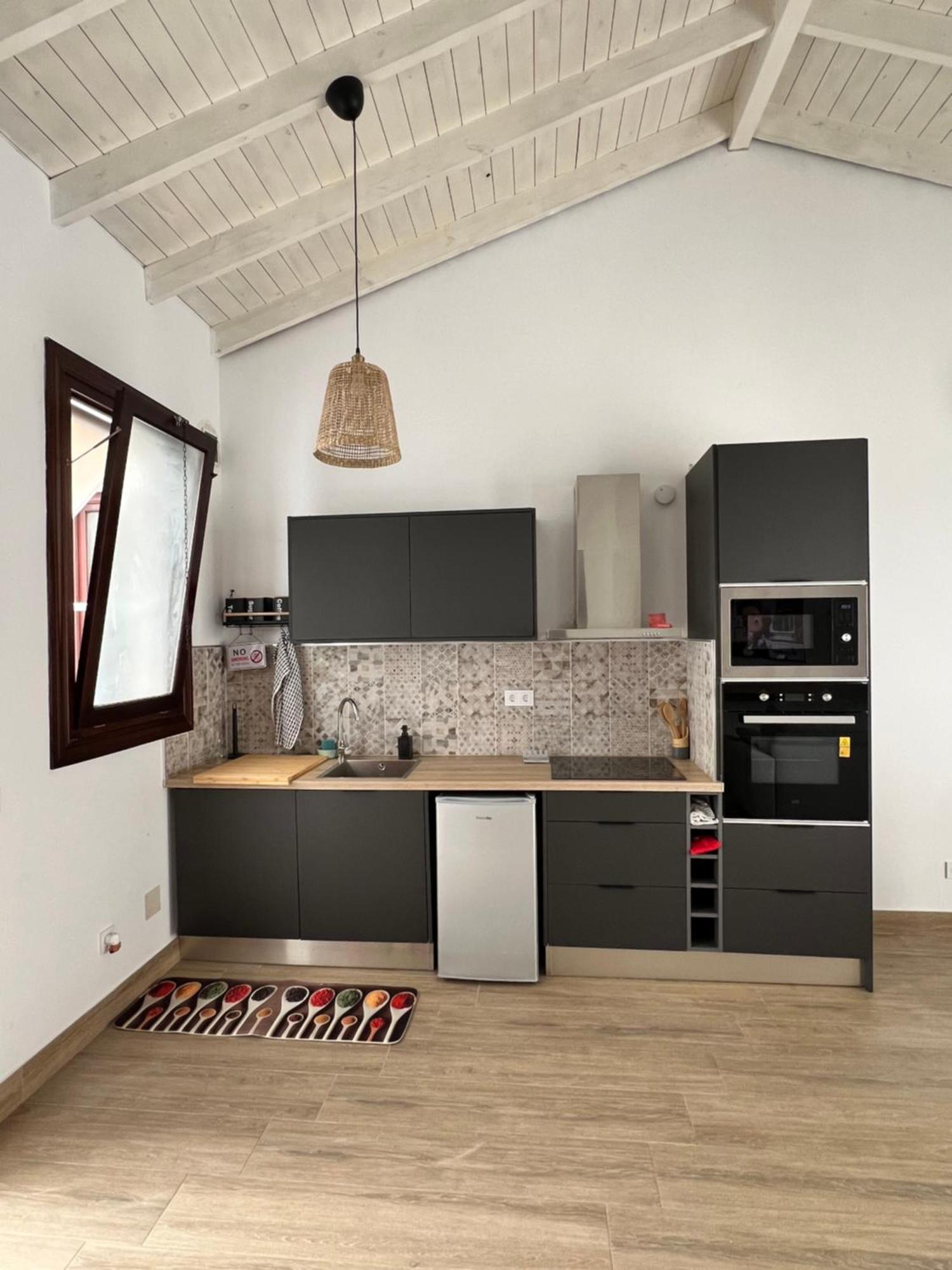 M&M Empedrada Apartamentos Jerez เฮเรซ เด ลาฟรอนเตรา ภายนอก รูปภาพ