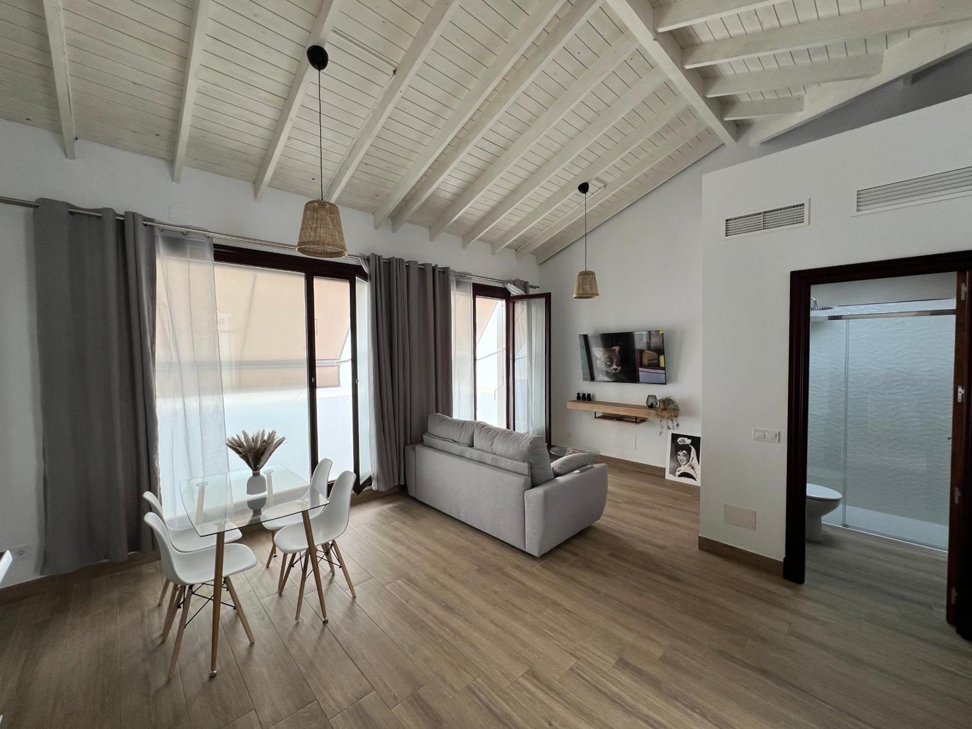 M&M Empedrada Apartamentos Jerez เฮเรซ เด ลาฟรอนเตรา ภายนอก รูปภาพ